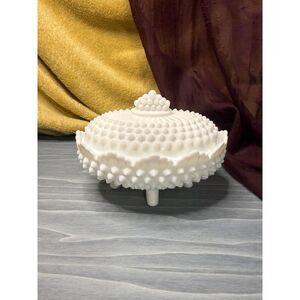 Vintage Oval L.E. Smith Style Milk Glass Hobnail Footed Covered Dish, 1950s–70s